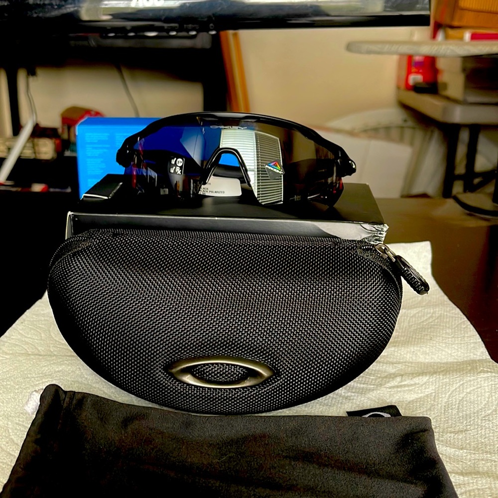 Oakley Radar EV Path NWT